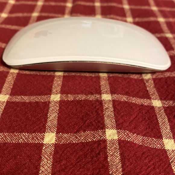 Used Apple Magic Mouse 2 - Picture 4 of 5